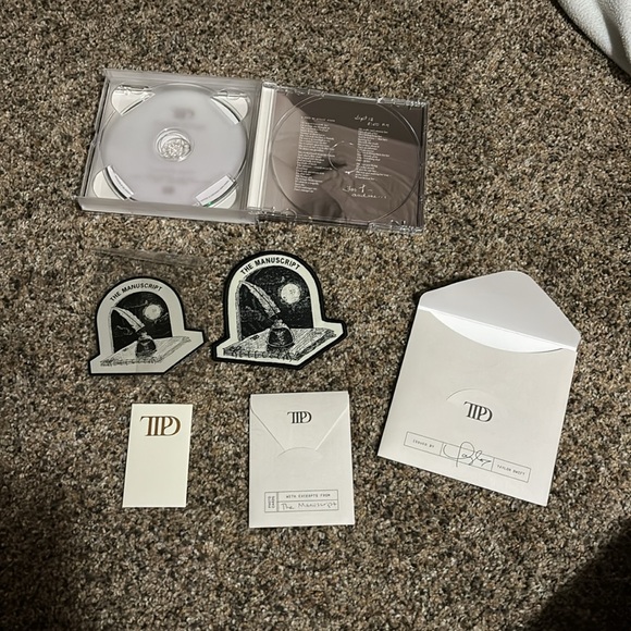 Taylor Swift The Tortured Poets Department Collector CD The Manuscript Artifacts - Picture 9 of 9